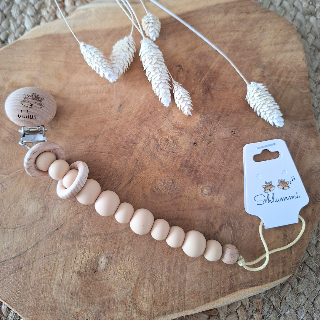 Schnullerkette mit deinem Wunschnamen - beige